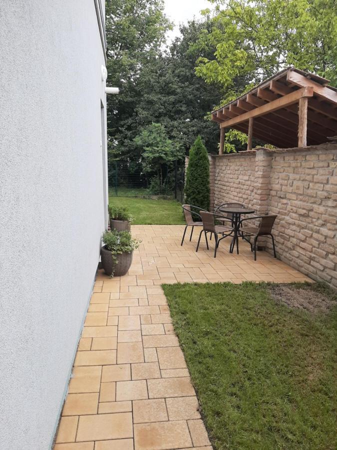Megyeri Apartman Pócsmegyer 외부 사진