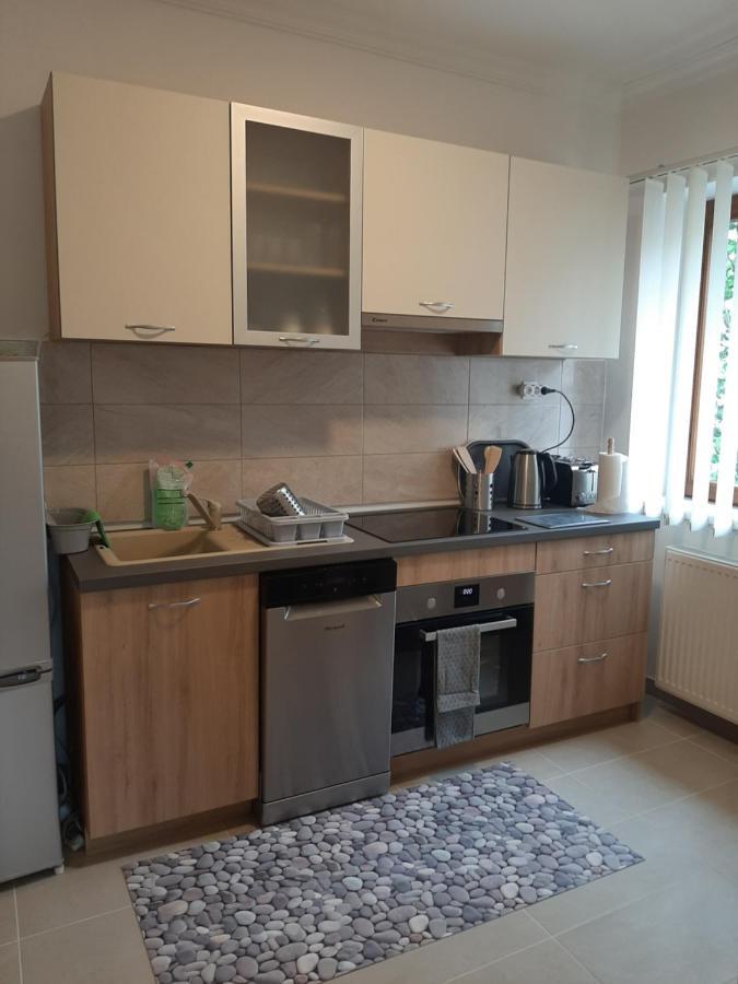 Megyeri Apartman Pócsmegyer 외부 사진